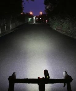 Eclairage Ravemen Cr 1000 -Vélos et VTT Boutique de vente CR1000produit4jpg 5f934e398d668